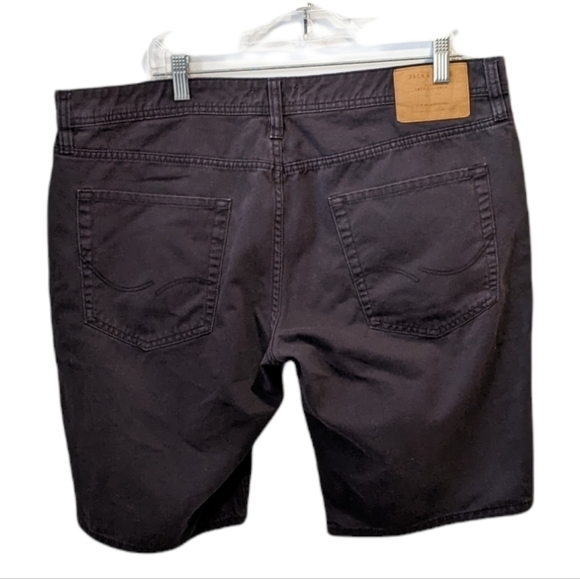 JACK and Jones regular fit black shorts XXL - Picture 2 of 7